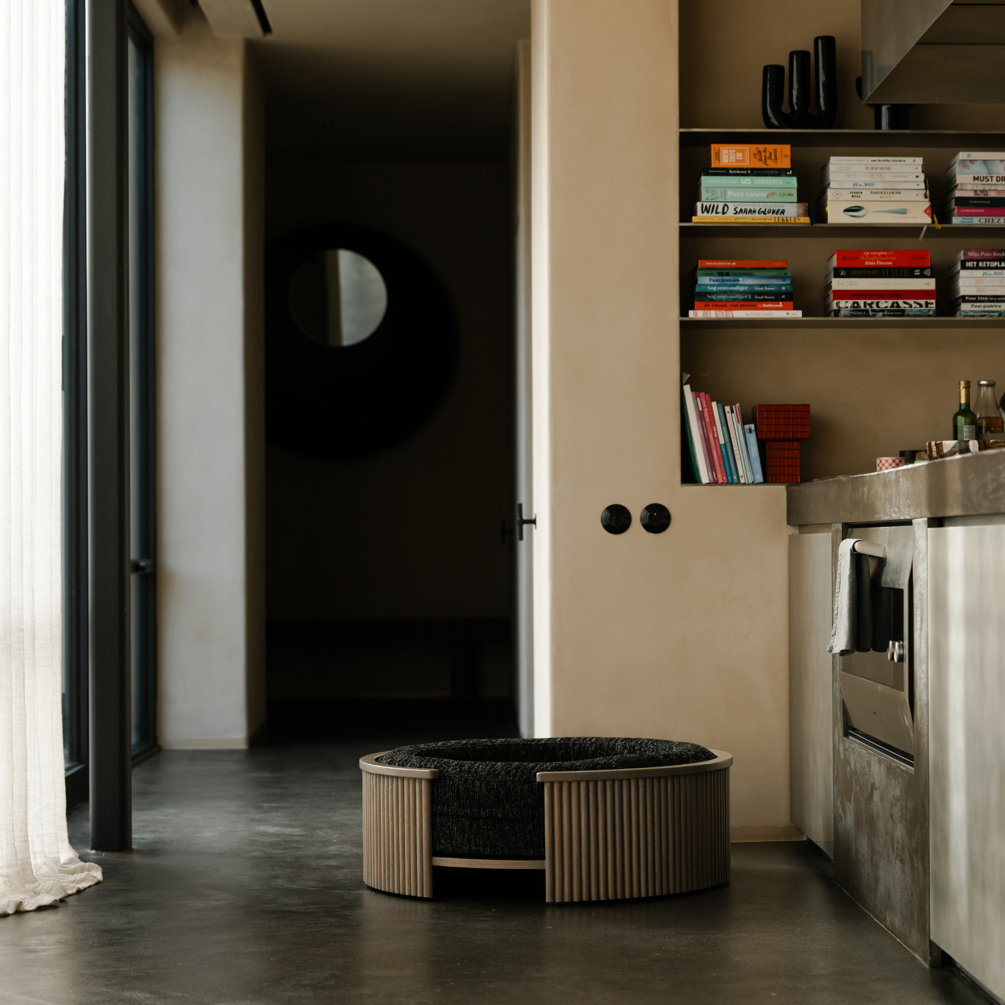 Swirl Elite Pouf Coal With Grey