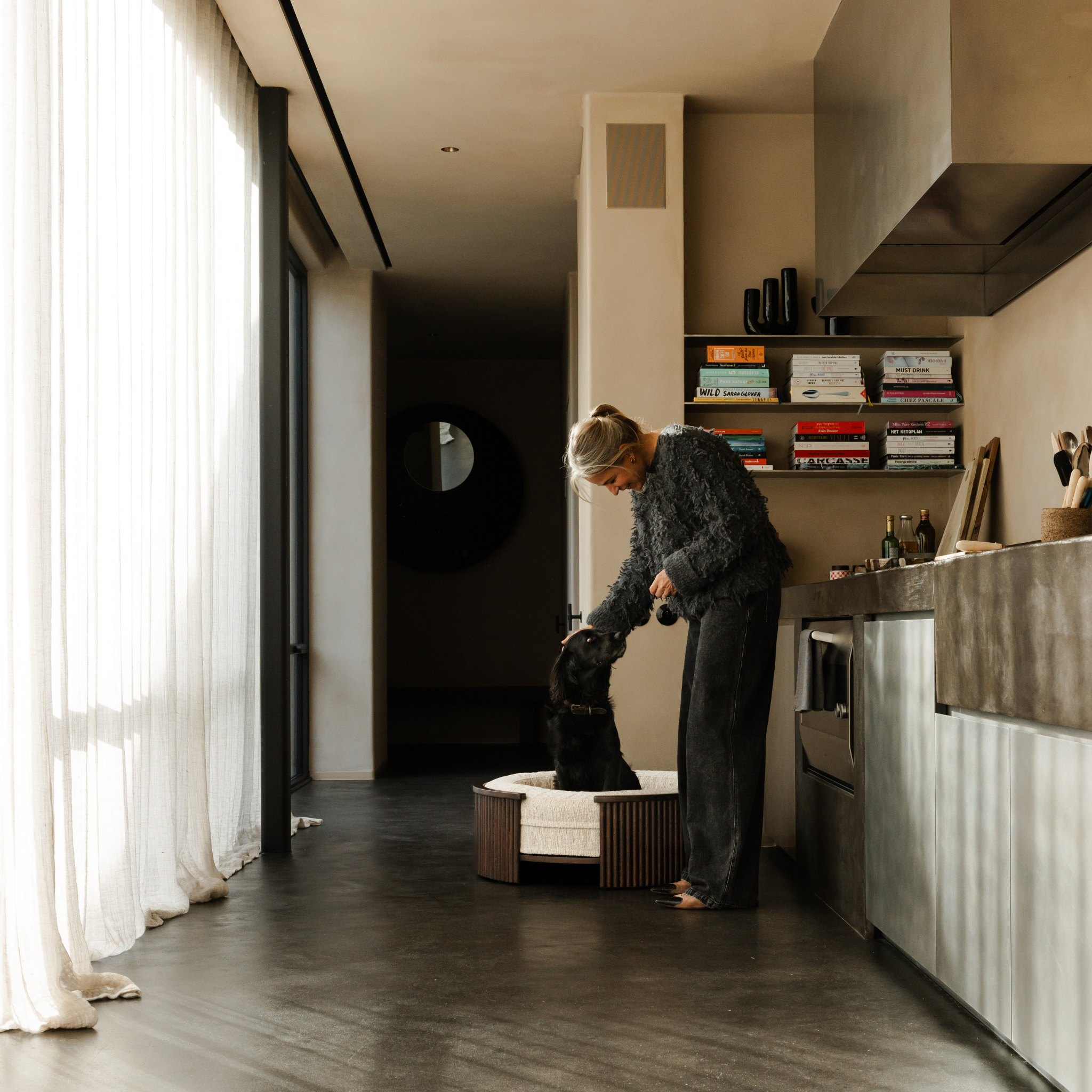 Swirl Elite Pouf couleur argile et noyer